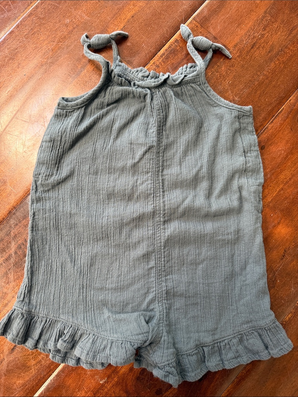 Sleeveless Ruffle Hem Cotton Romper in Slate Gray / Blue